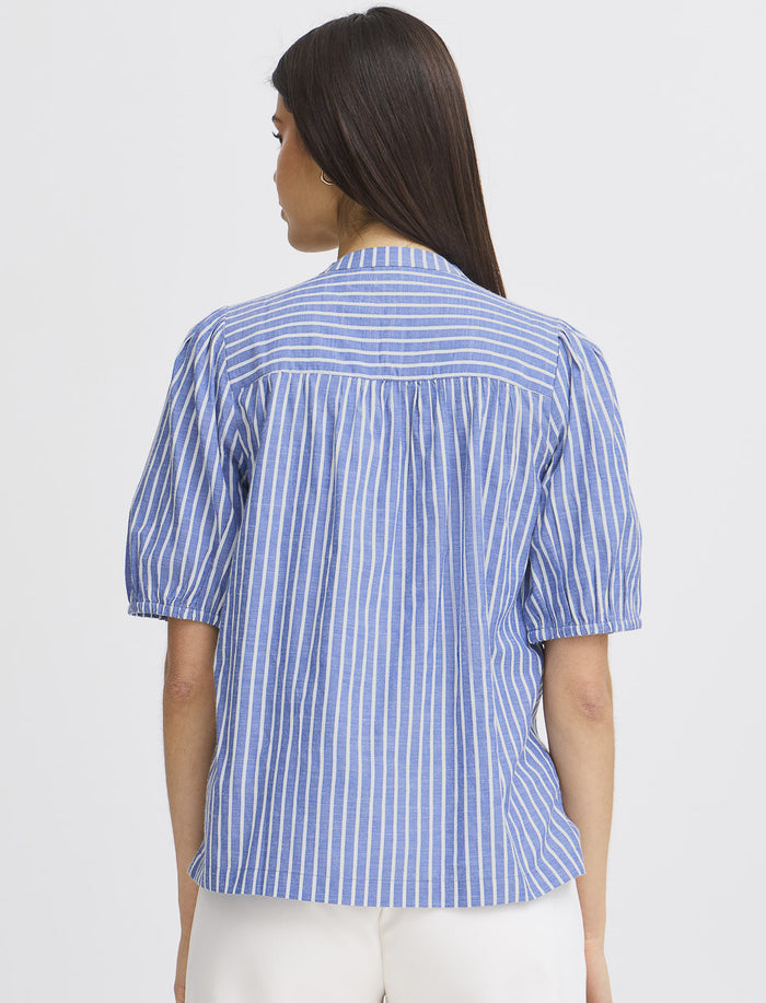 Blouse rayée nouée au col