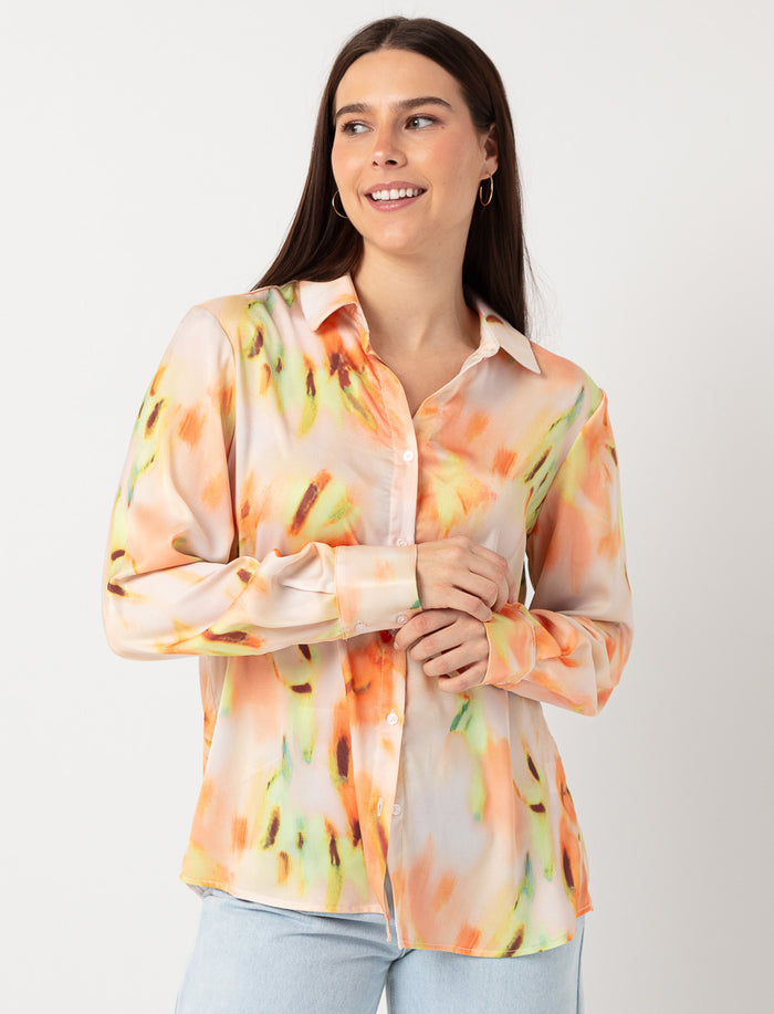 Blouse satinée à motifs