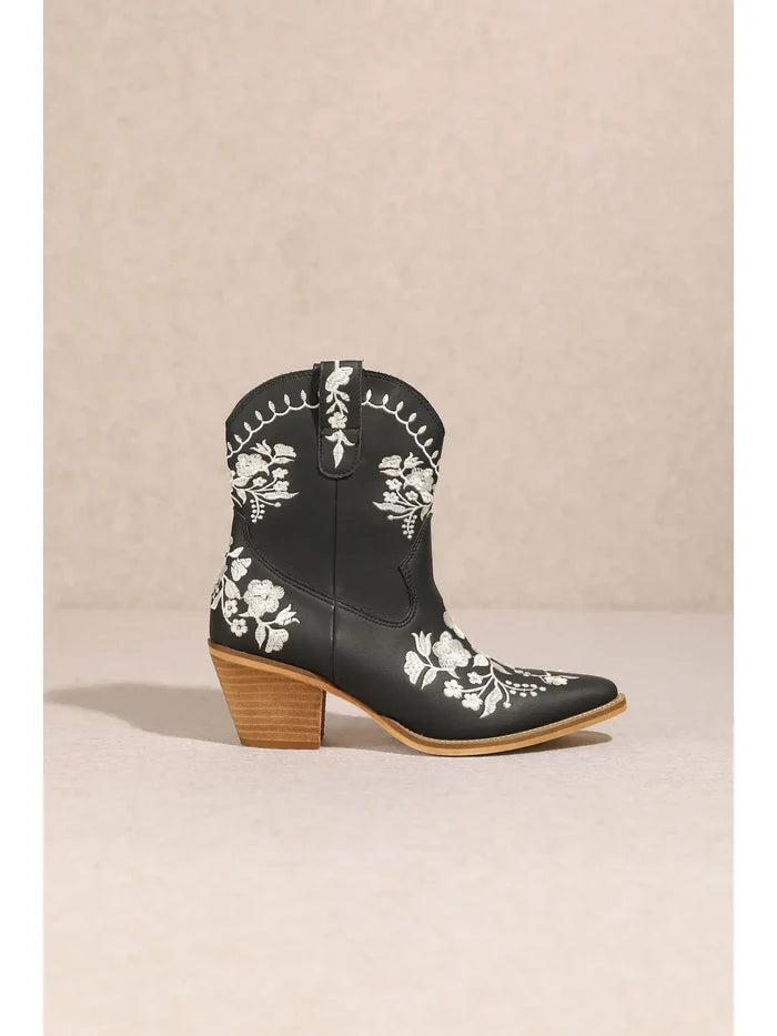Caroline Boot - Greige Goods