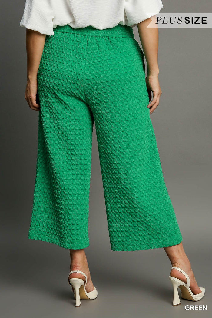 Curvy Girl Checkered Set - Greige Goods