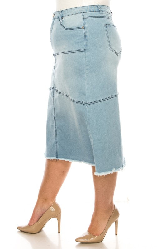 Curvy Indigo Wash Denim Skirt W/Frayed Hem
