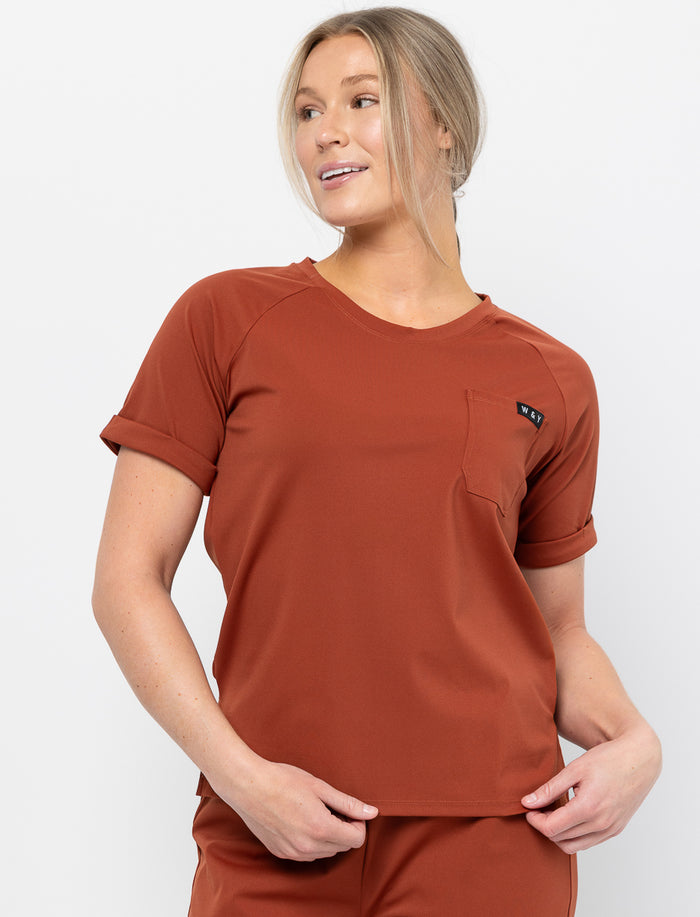 Haut d'uniforme médical à fentes