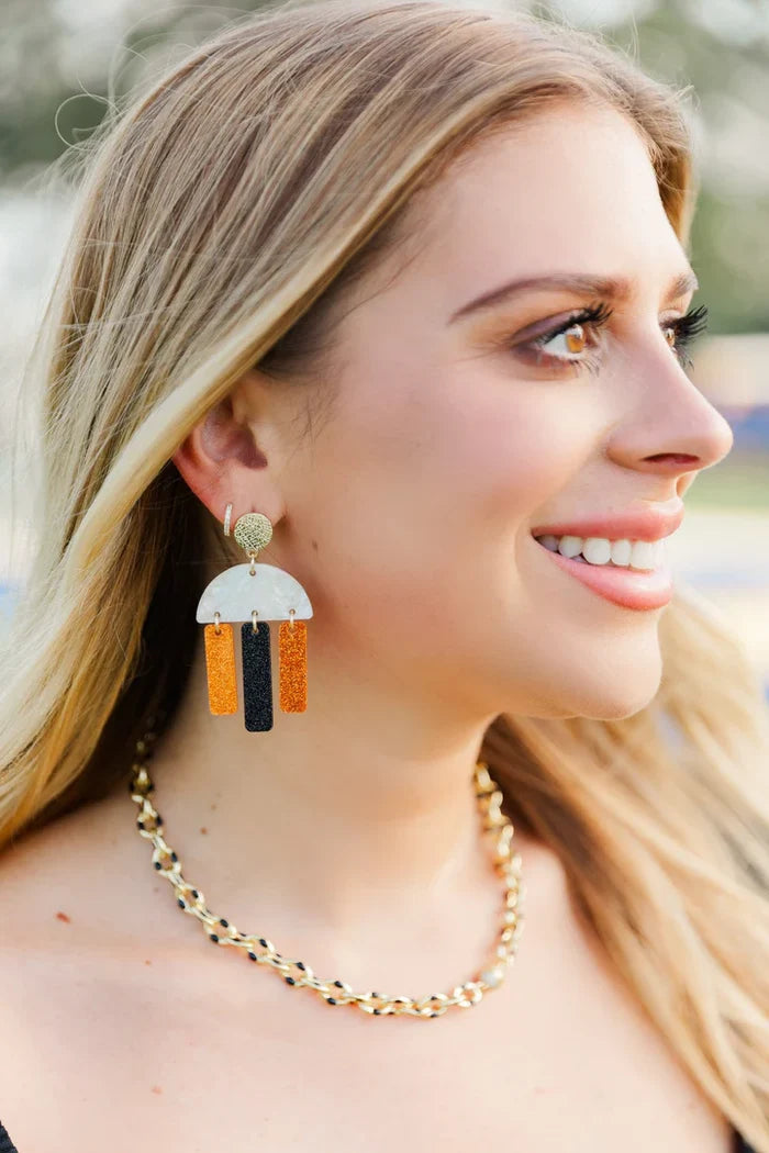 Huddle Drop Earrings - Greige Goods
