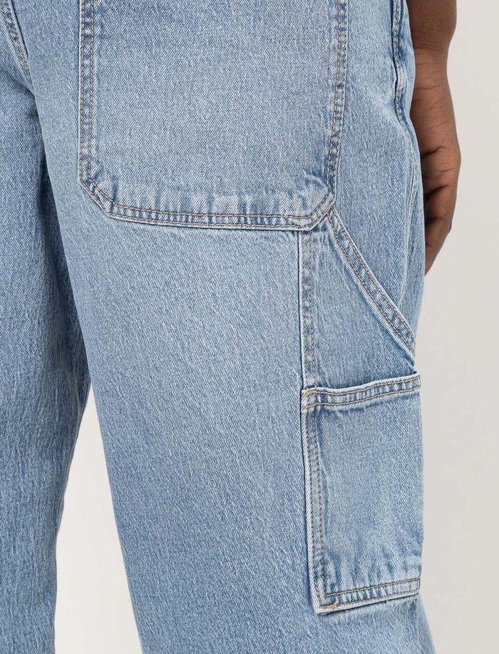 Jean jambe large à taille régulière