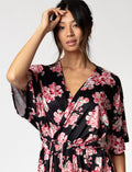 Kimono fleuri à manches courtes