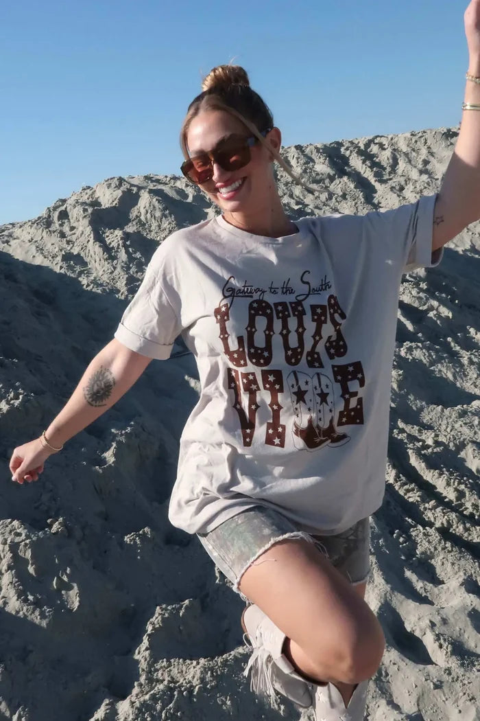 Louisville Boots Oversize Cuffed Graphic Tee - ShopPromesa