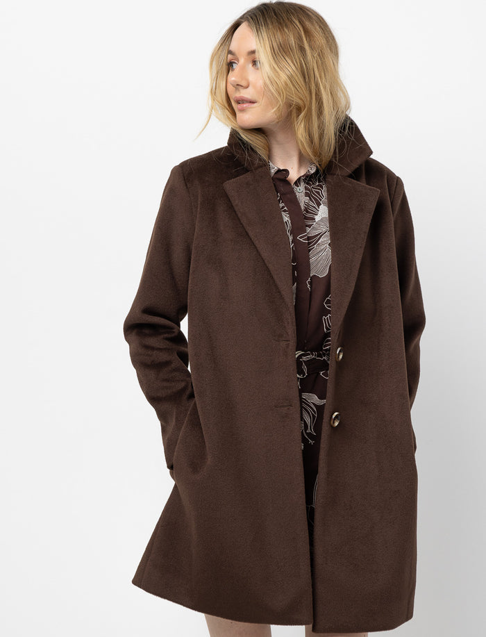 Manteau droit à col tailleur