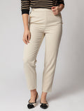 Pantalon à enfiler à jambe effilée