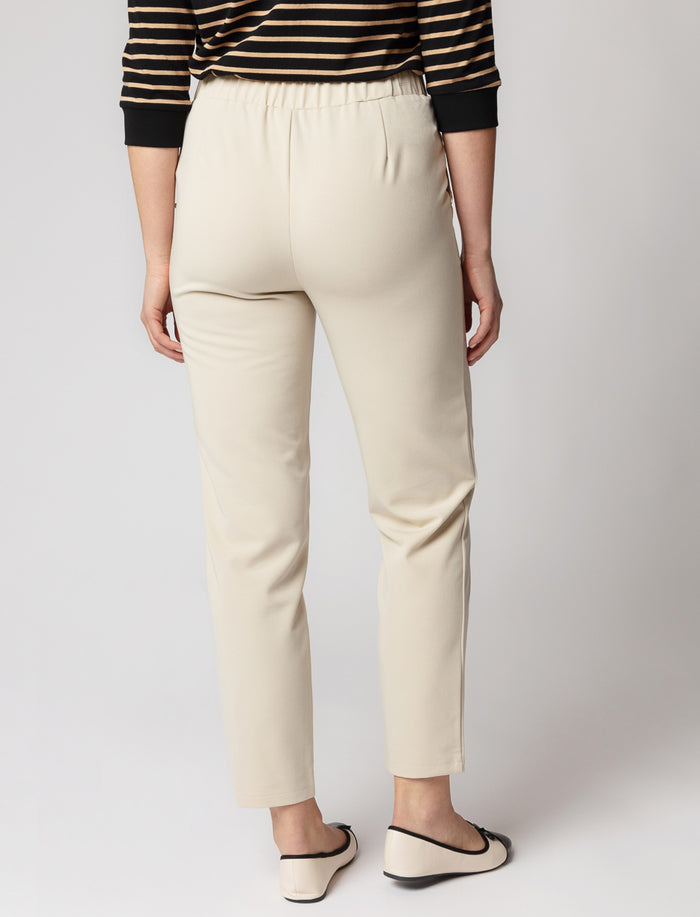 Pantalon à enfiler à jambe effilée