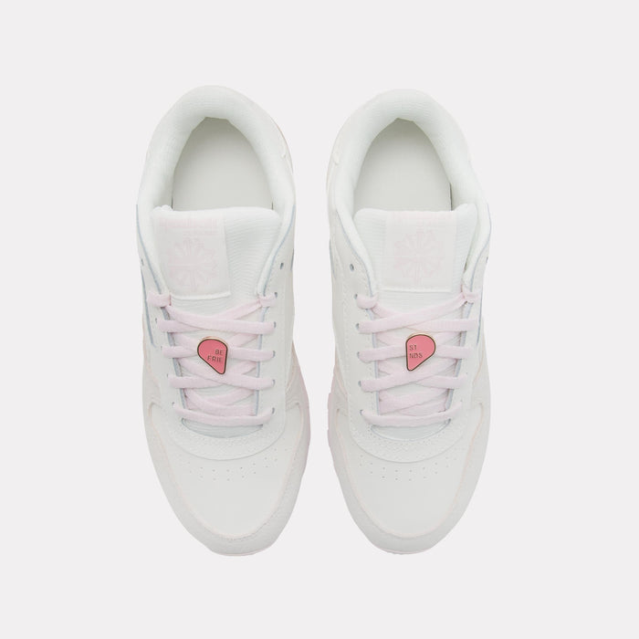 Reebok Footwear Kids Classic Leather Shoes - Grade School CHALK/FROSTEDBERRY