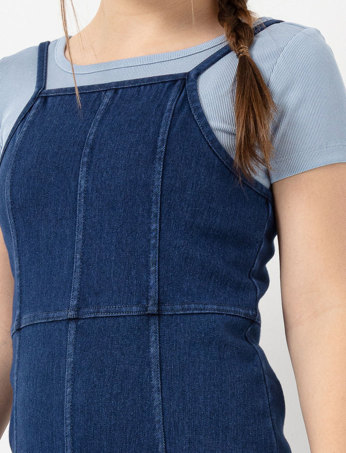 Robe ajustée en denim à bretelles fines