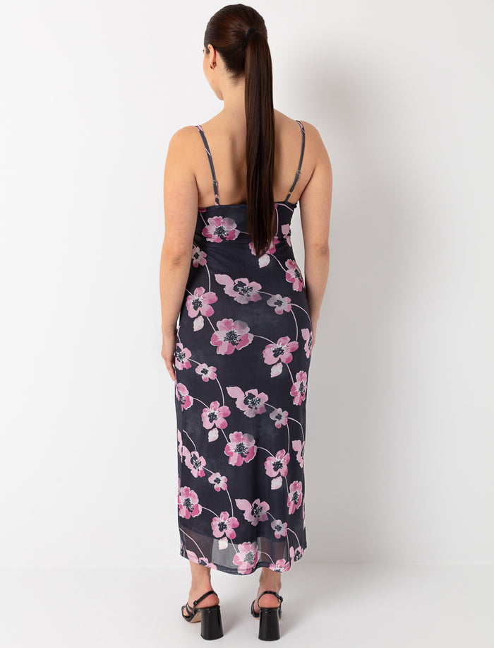 Robe maxi fleurie à fines bretelles