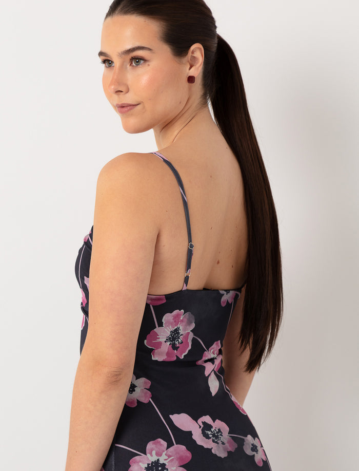 Robe maxi fleurie à fines bretelles