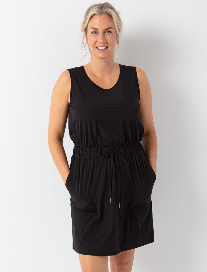 Robe sans manches à taille élastique
