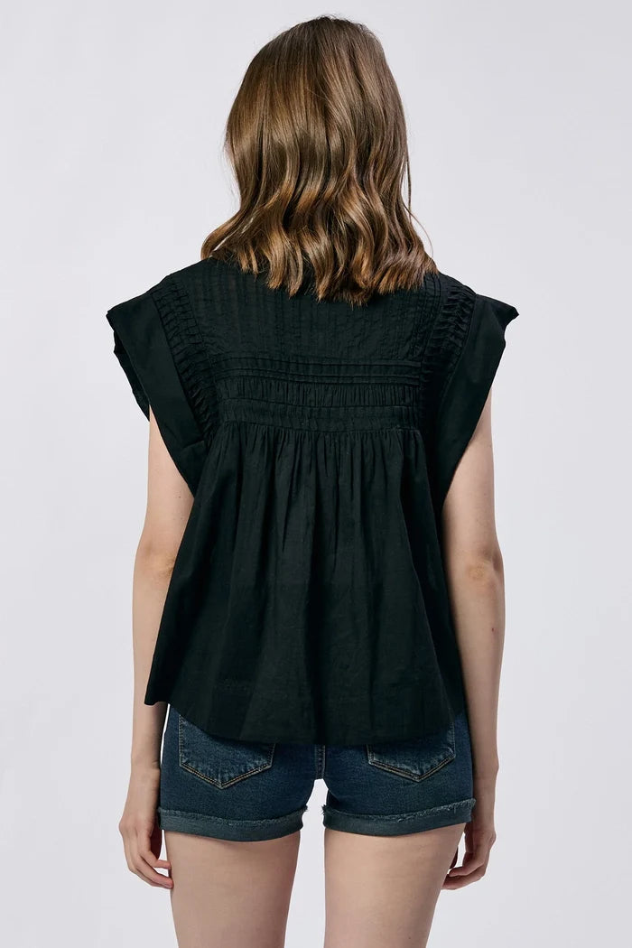 Shaya Top Black - Greige Goods