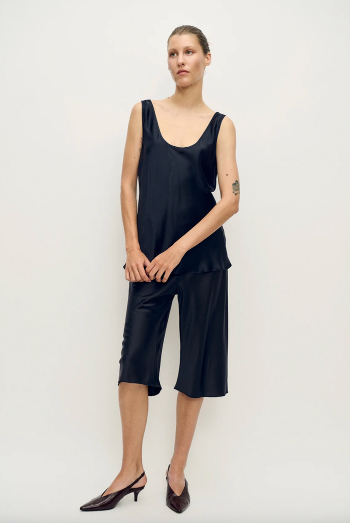 Silk Laundry Scoop Neck Tank - Black