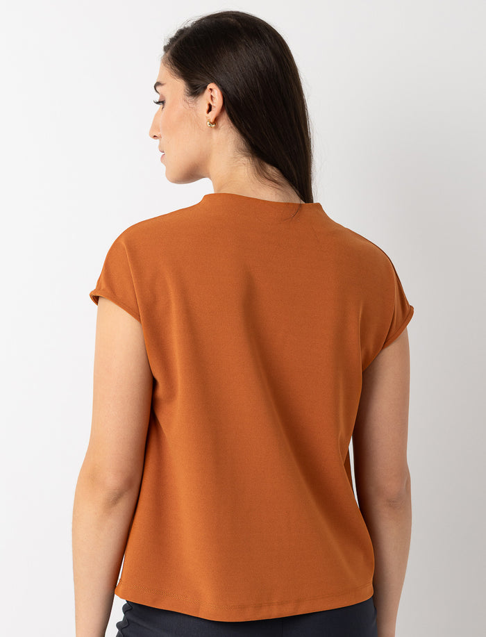 T-shirt à manches dolman et col entonnoir