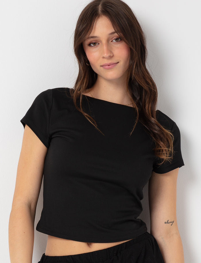T-shirt ajusté à dos ouvert