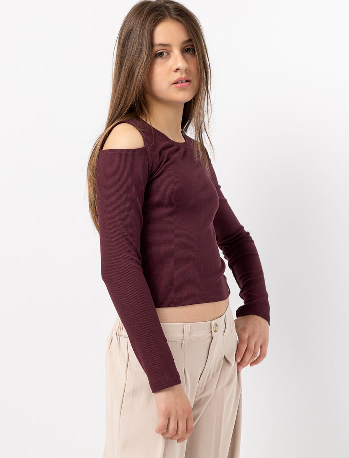 T-shirt semi-ajusté à épaules dégagées