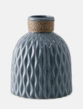 Vase en grès bleu texturé avec corde